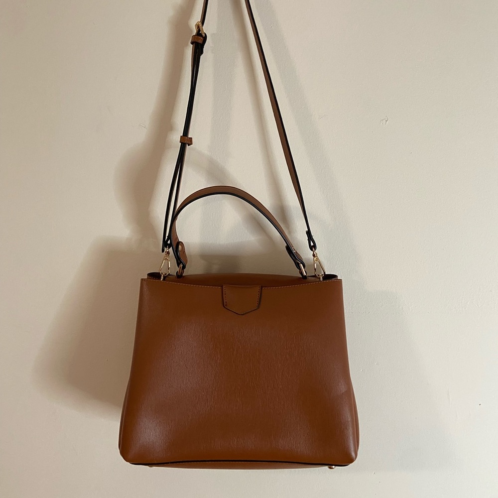 Clean and good condition !No scratch no stain !